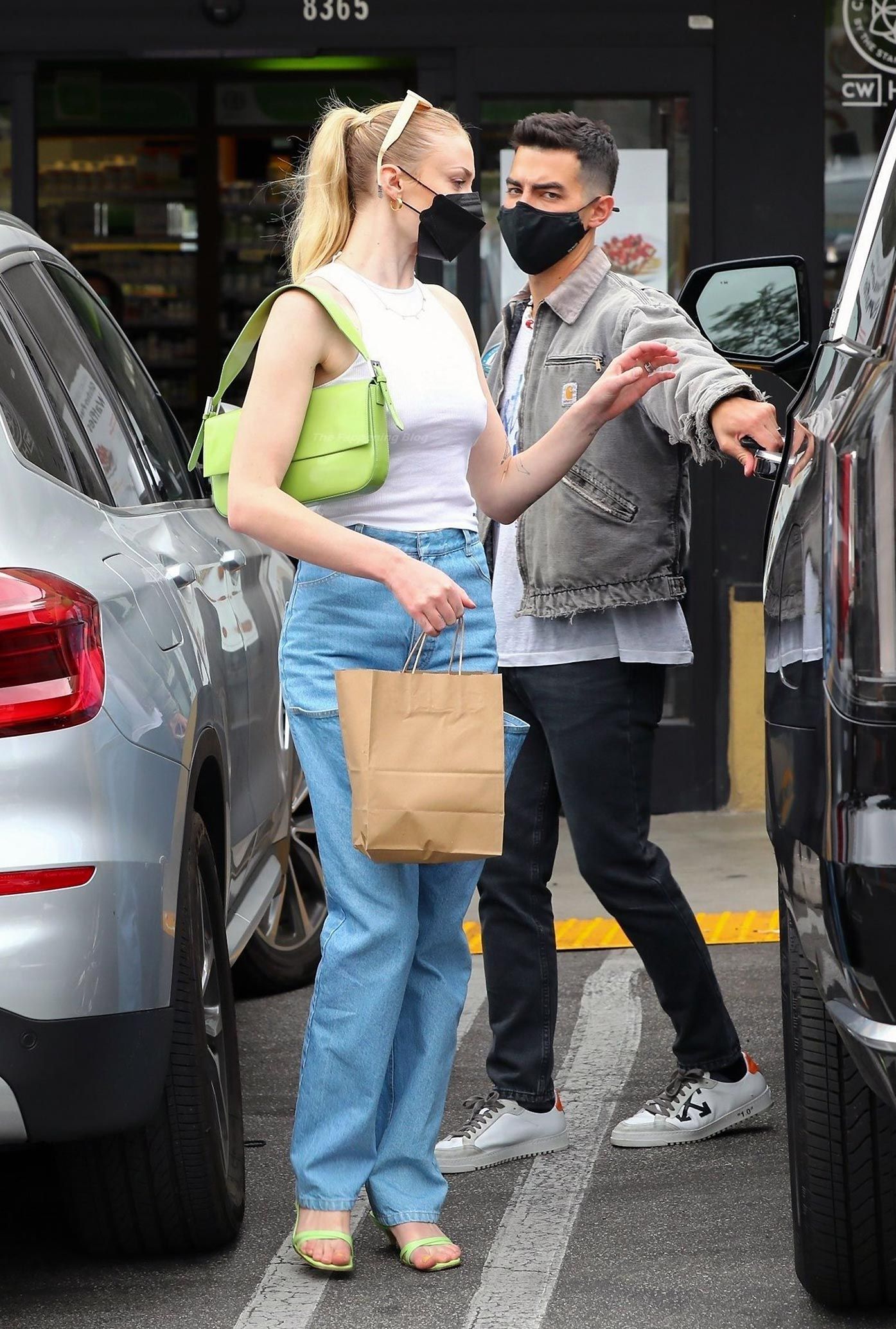 Sophie Turner Nude & Sexy 0204