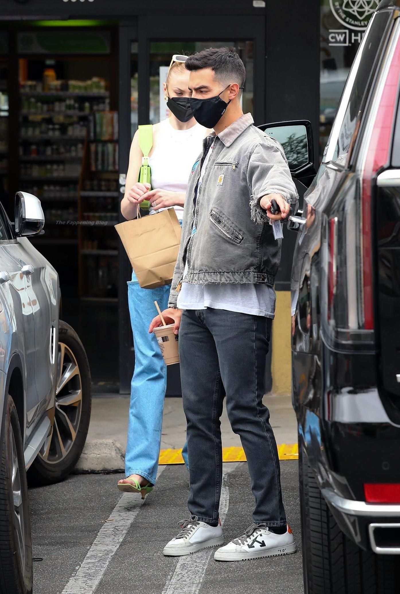 Sophie Turner Nude & Sexy 0214