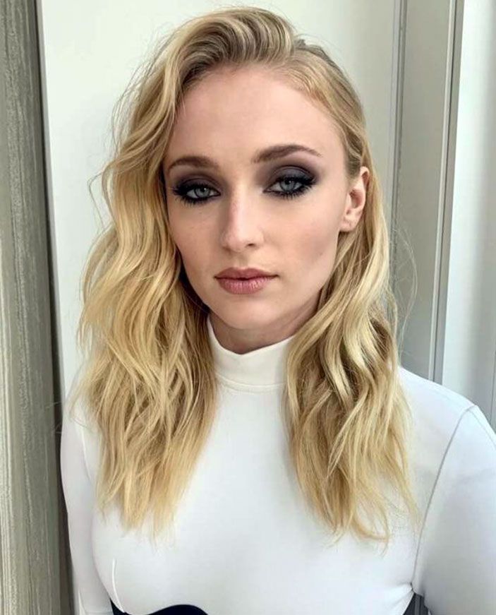 Sophie Turner Nude & Sexy 0230
