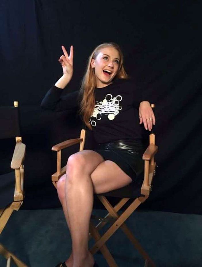 Sophie Turner Nude & Sexy 0237