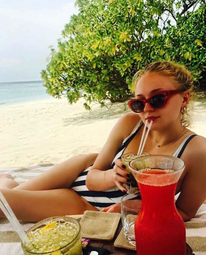 Sophie Turner Nude & Sexy 0250