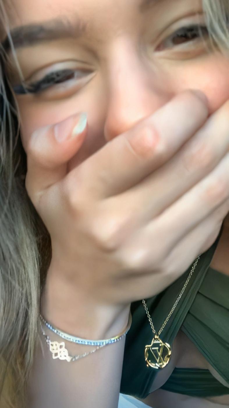 Lea Elui Ginet Nipple Slip Instagram Livestream Leaked Alecax