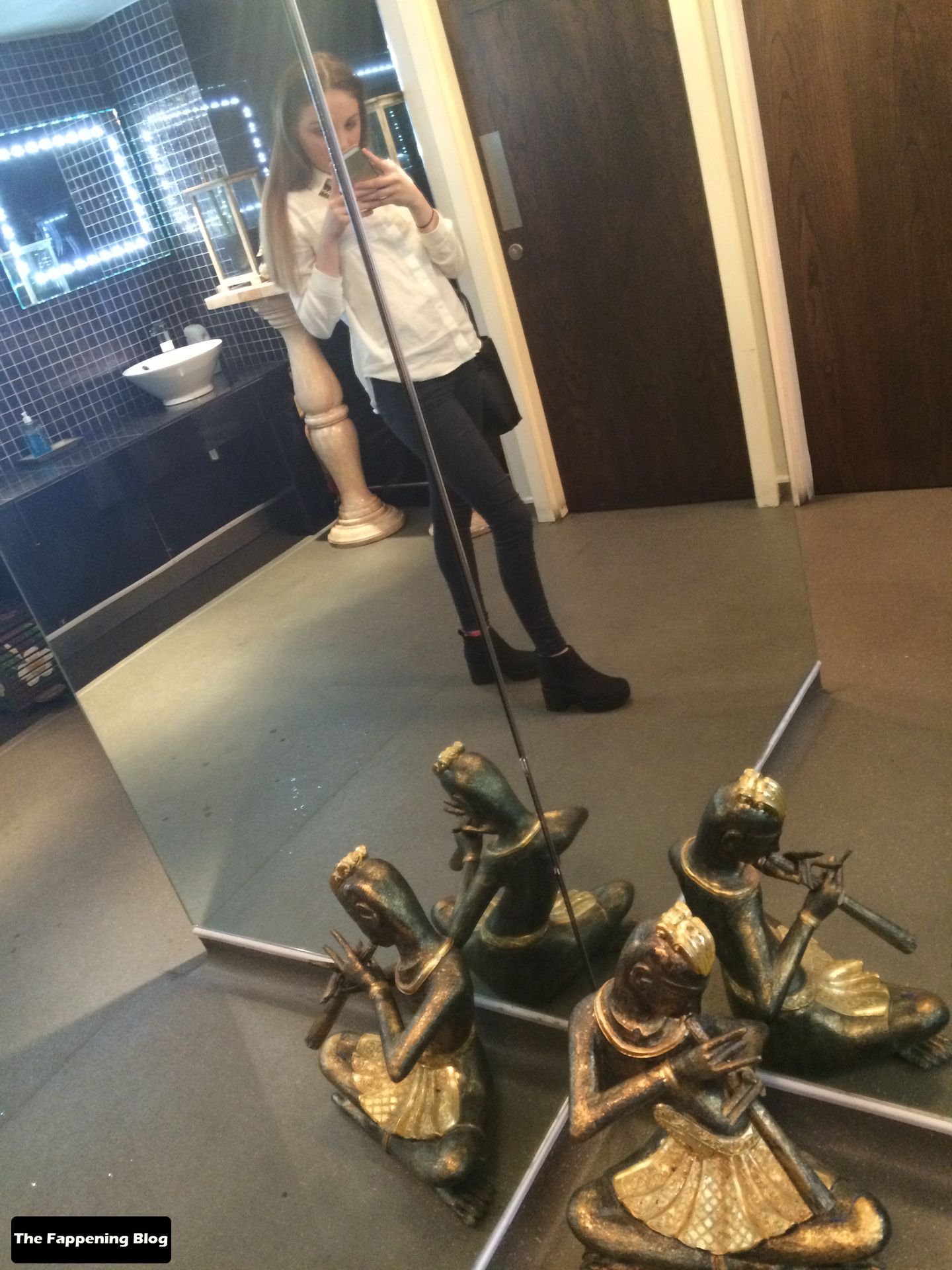 Eden Taylor Draper Nude & Sexy Leaked The Fappening 0007