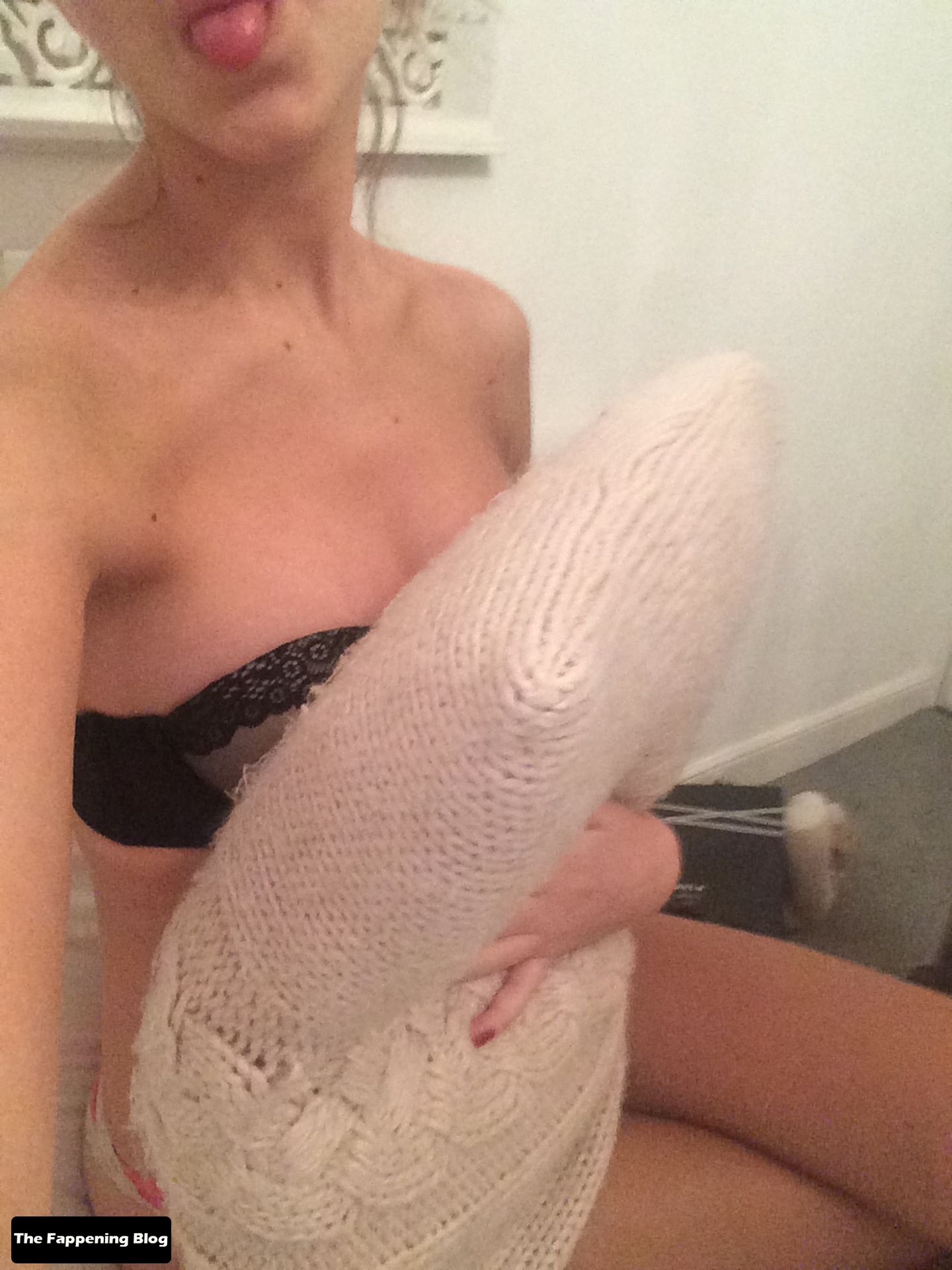 Eden Taylor Draper Nude & Sexy Leaked The Fappening 0026