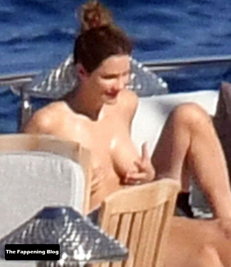 Katharine Mcphee Nude Leaked The Fappening, Topless & Sexy Collection 0017