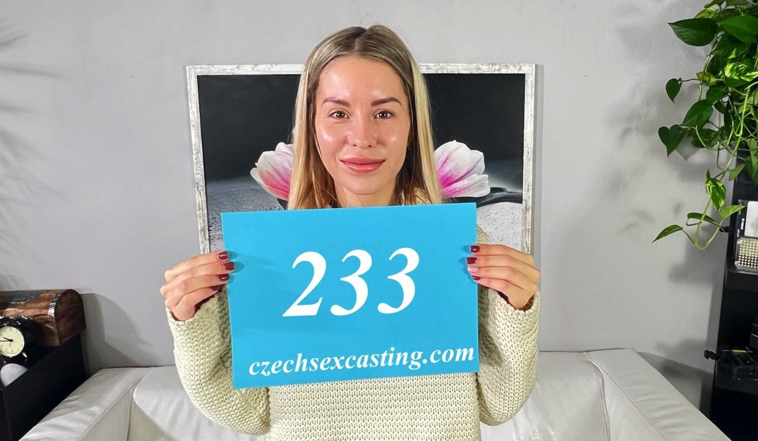 Czech Sex Casting With Lucky Bee In Blonde Without Limit Shows Her Skills