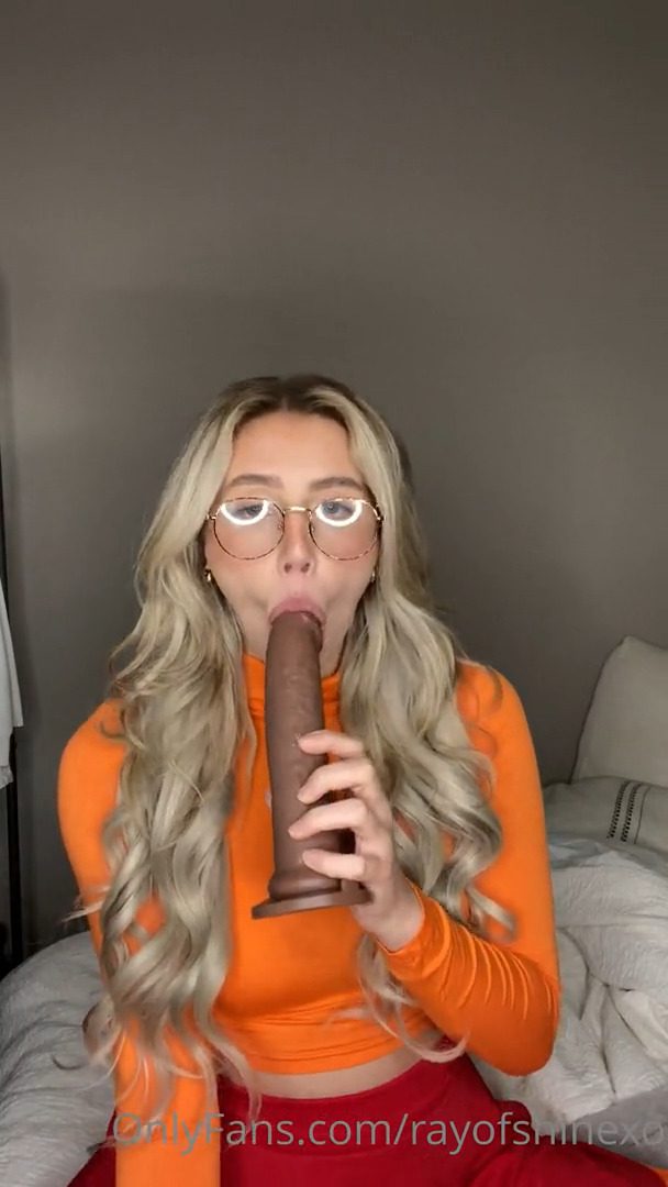 Rayofshinexo Velma Cosplay Dildo Riding Video Leaked