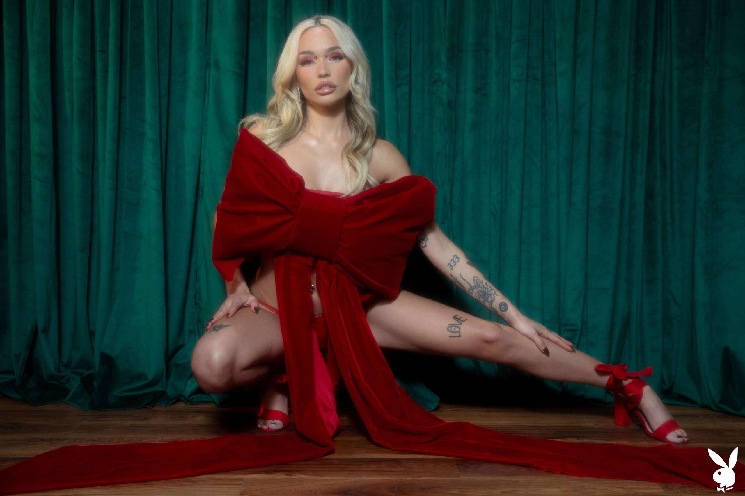 Playboy Plus Alice Shea, Demi Fray, Gloria Sol, Lena The Plug, Milan Rose, Rara Knupps And Vivienne Solange In Merry Plusmas (14)